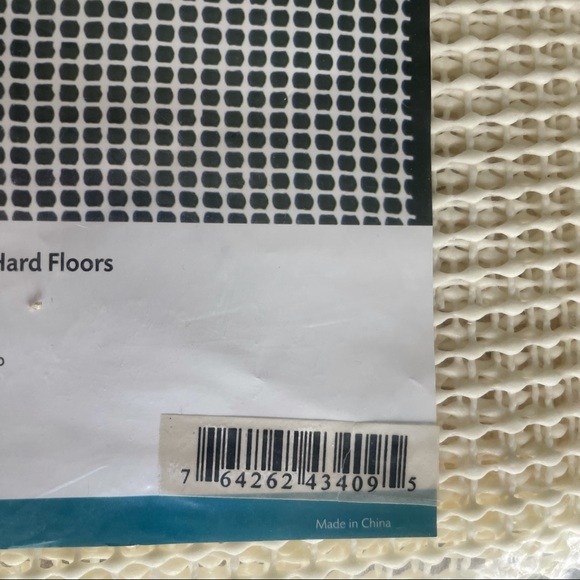 Surya Lock Grip Rug Gripper for Hard Surfaces 5x8 - Picture 6 of 8